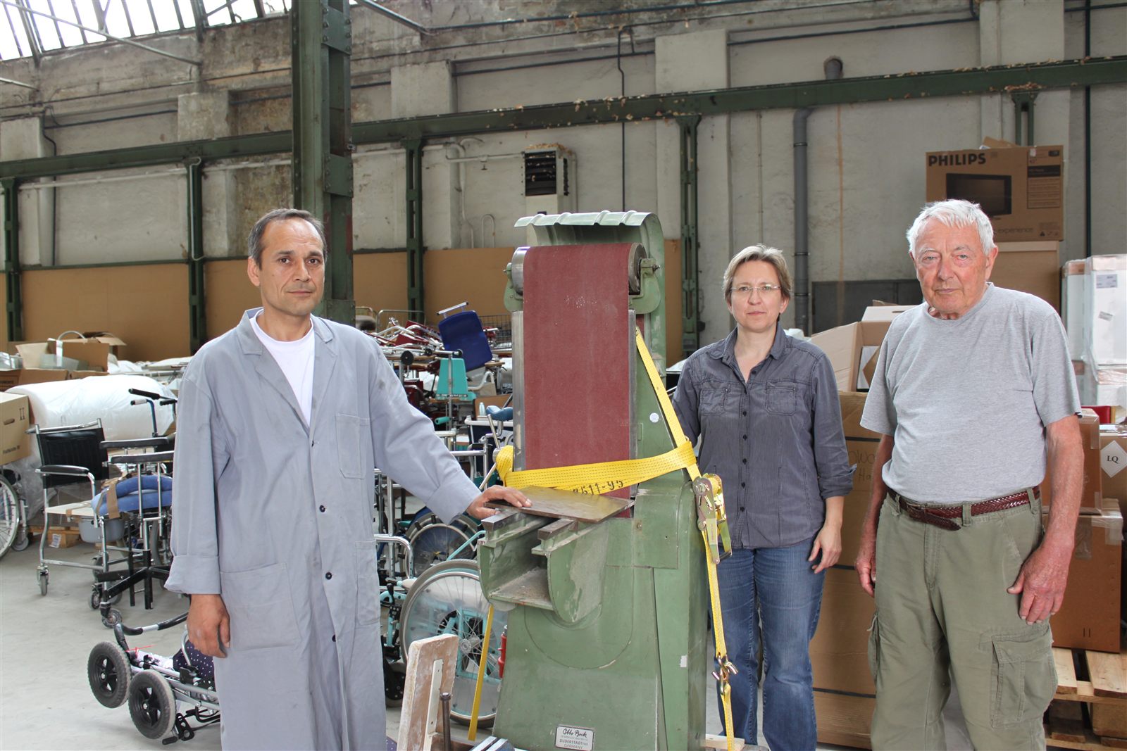 Wali, Sylvia Glaser and Rudolf in the Munich warehouse