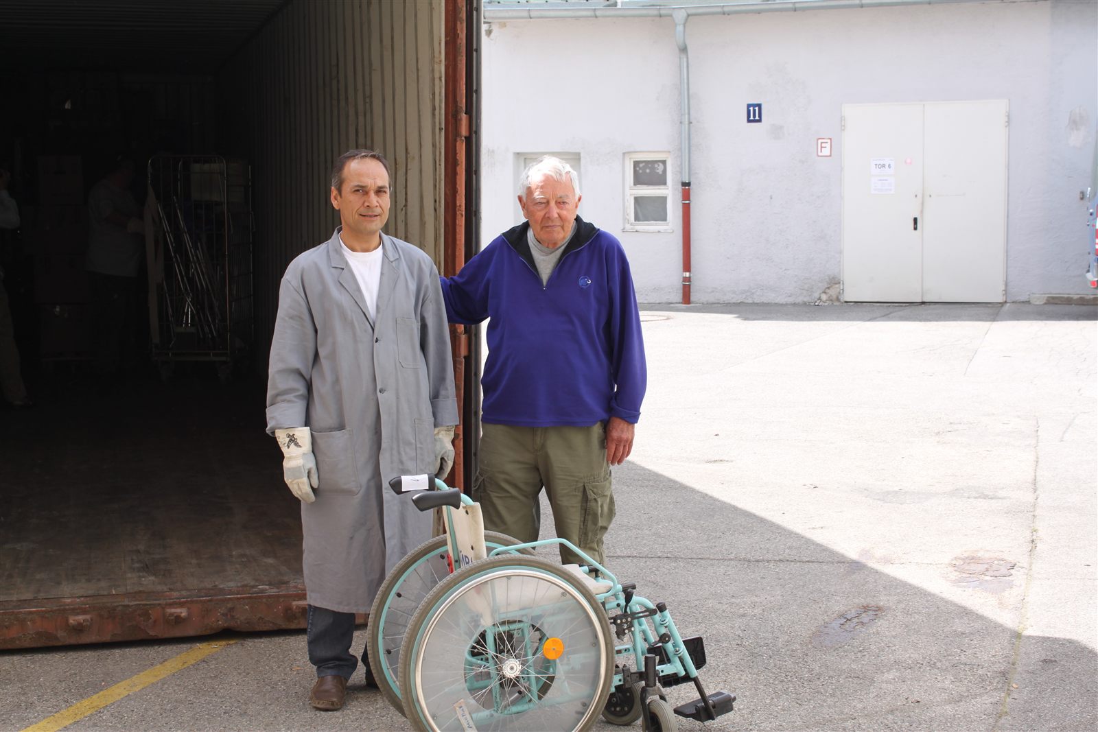 Wali and Rudolf at the container